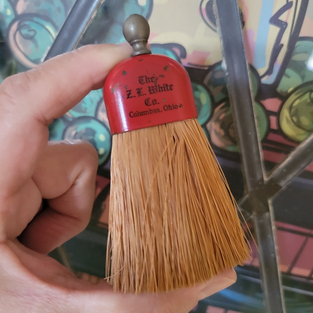 Vintage Mini Whisk Broom ~ Z.L. White Co. Columbus, OH ~ Antique? ~ Neat Item! - Picture 4 of 15
